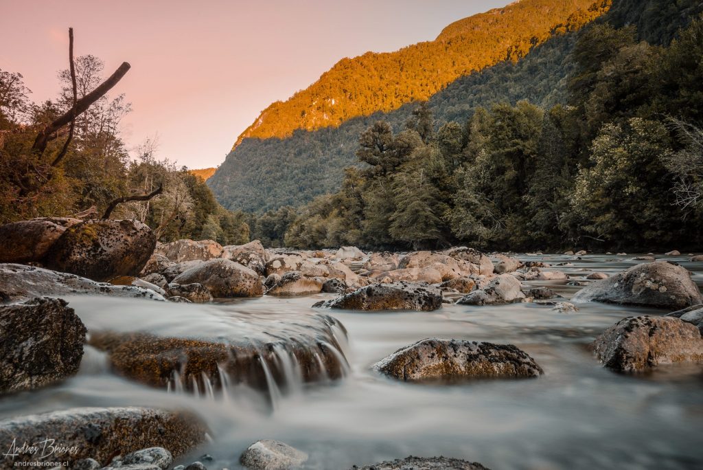 Río en Valle de Cochamó